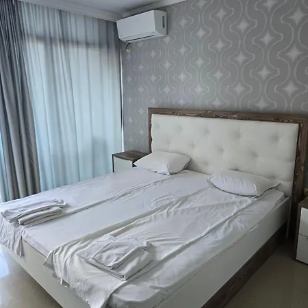 Sunny Gallery Apartahotel